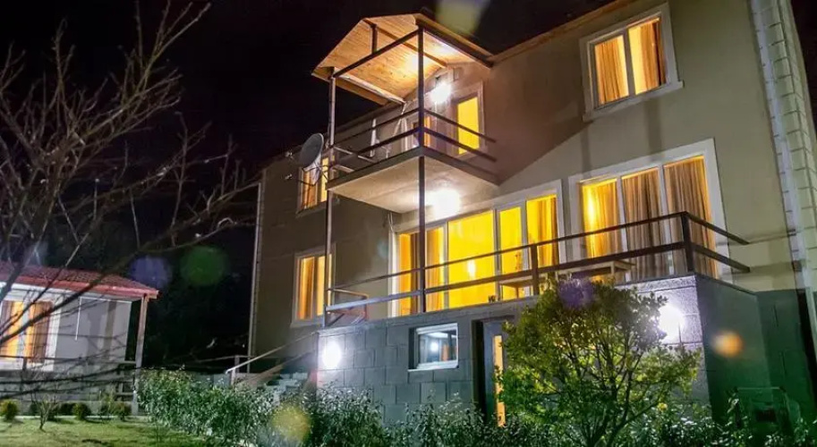 Hotel Hilltop