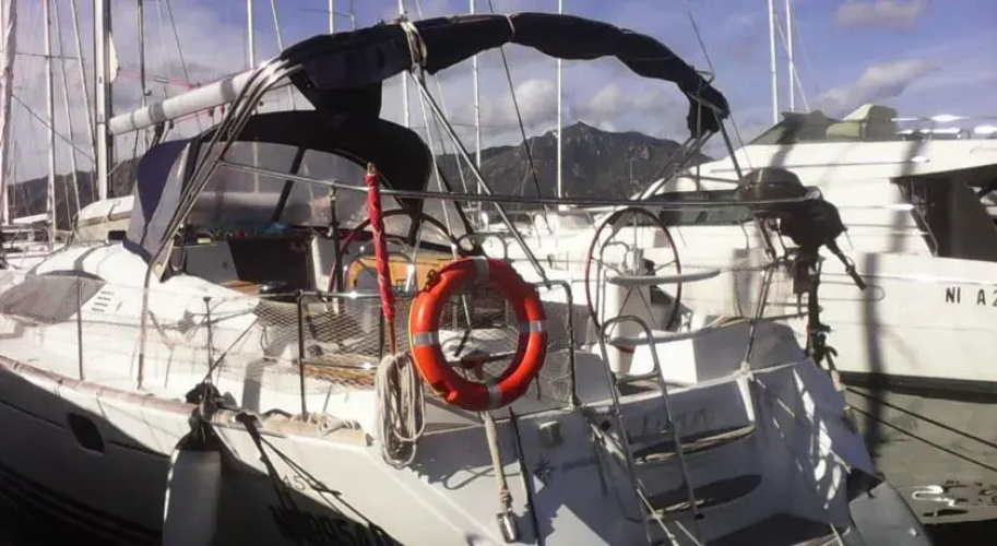 Boat & Breakfast