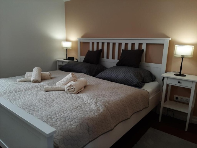 2 Bedrooms Apartment