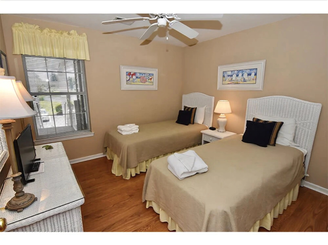 #29H True Blue - 3 Br condo by RedAwning