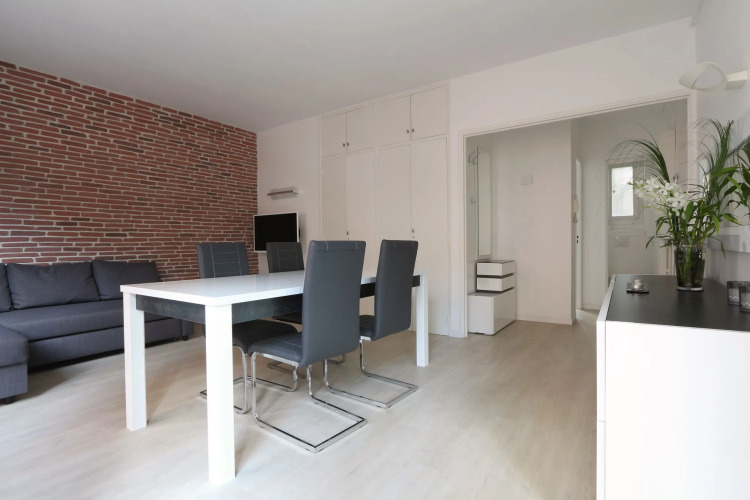 Apartments Riverside Toulouse, The Art Of HostingOver view