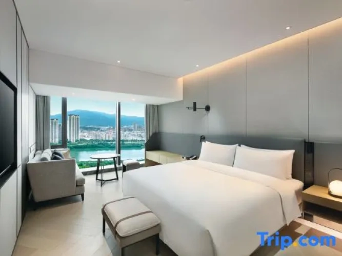 1 Bedroom Suite with river view