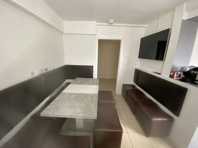 6-bed Apartment in Liverpool