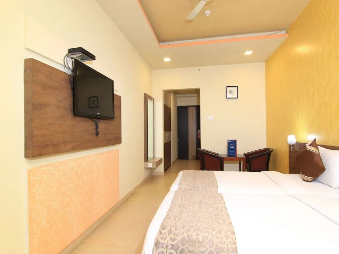 OYO 2136 Hotel The Continental