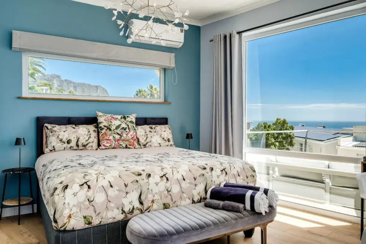 Camps Bay Villa w Pool Gym Studio Aqua Terra