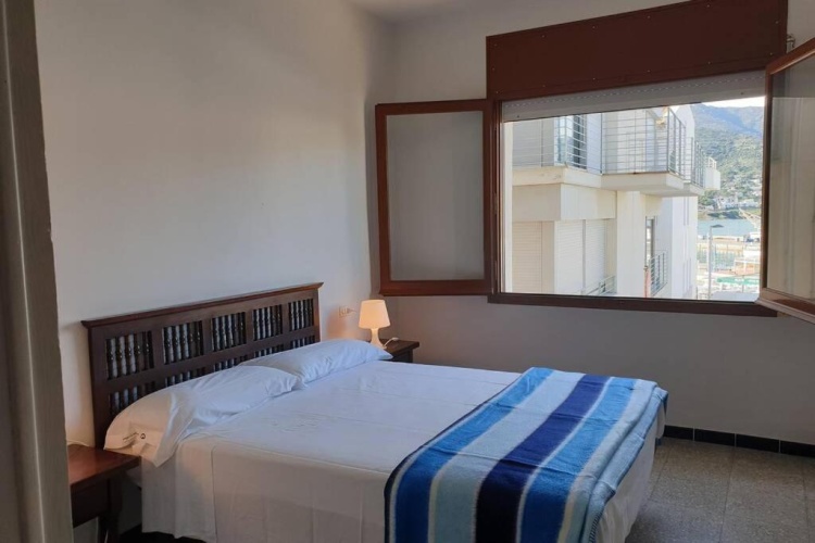 2 Bedrooms Triple Apartment