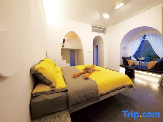 2 Bedrooms Suite