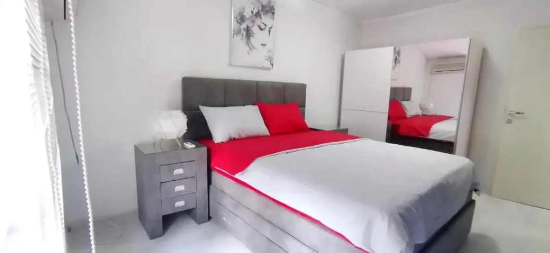 Apartment Center 23