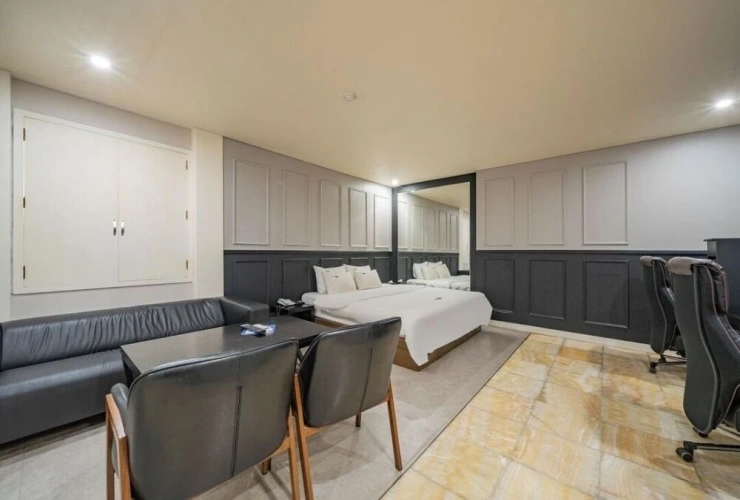 Double Suite