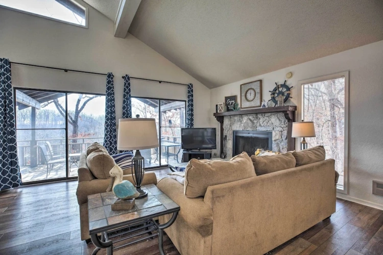 4 Bedrooms Cottage with balcony