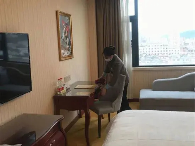 Vienna Hotel (Xixia)