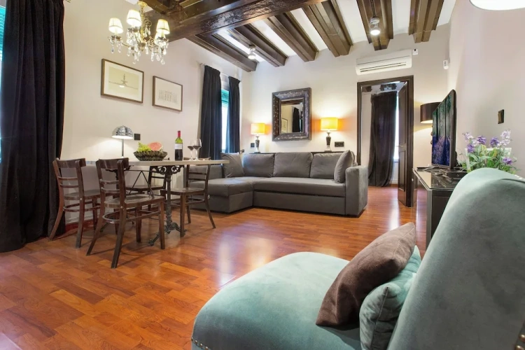 1 Bedroom Apartment with balcony