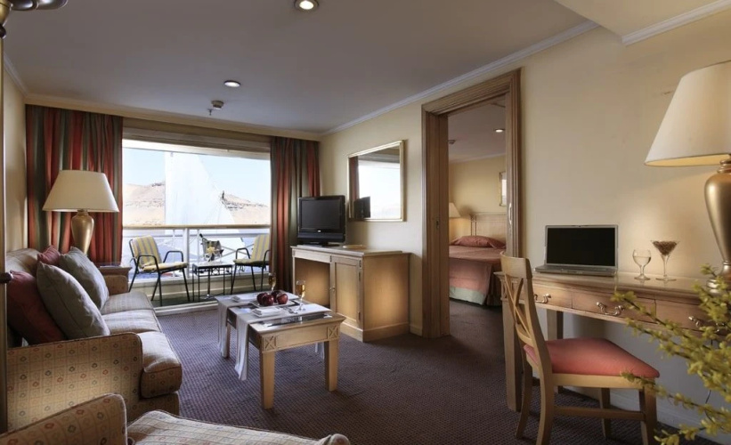 M/S Crown Emperor (luxor)