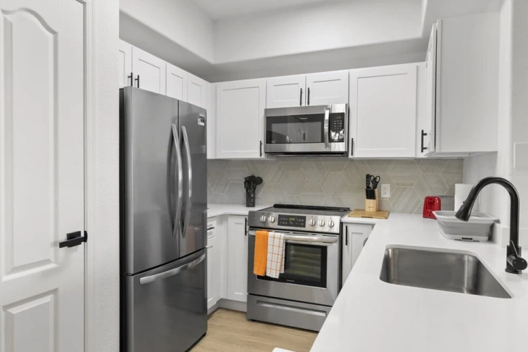 2 Bedrooms Classic Apartment