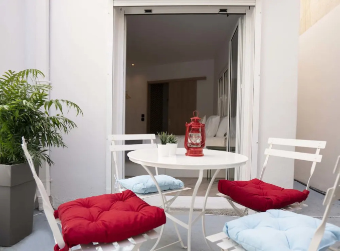 Modern 2bed 2bath Loft in Acropolis area