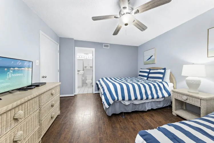 Harbor Place 206