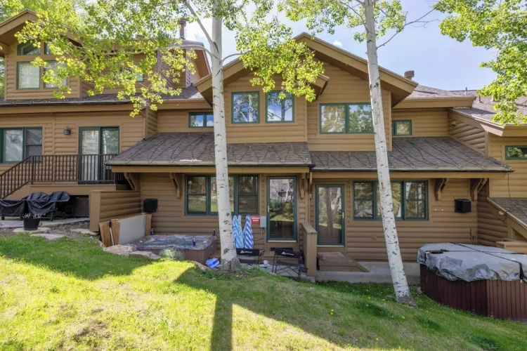 2 Bedrooms Cottage