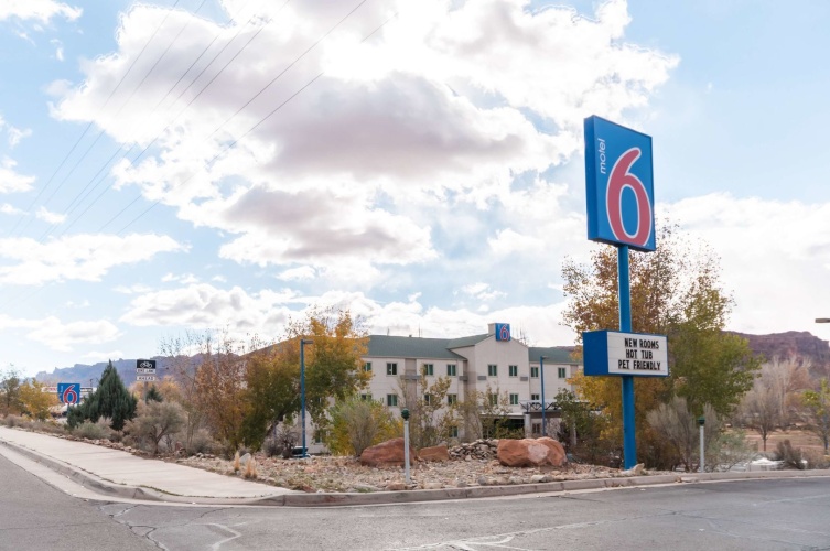 Wolfe's Hotel Moab photo 18