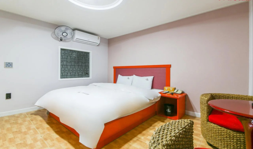 Sky Motel