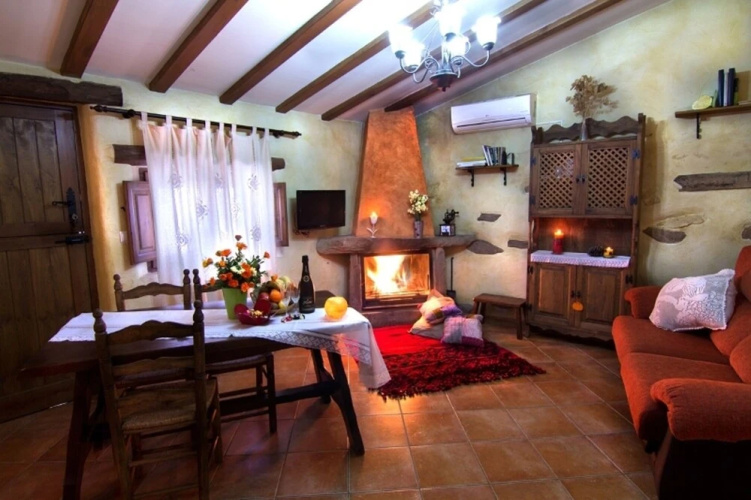 Romantic House for 2 People With Jacuzzi