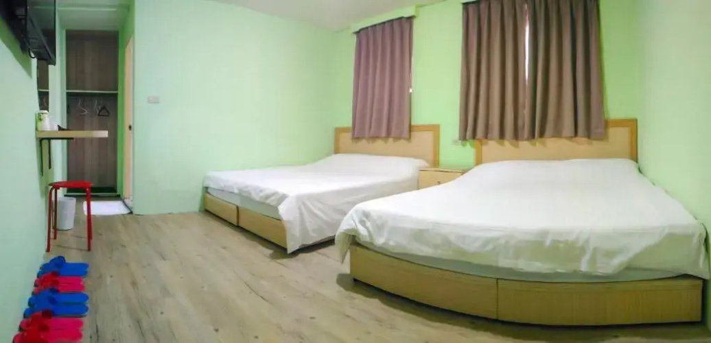 Chia Rong Hostel
