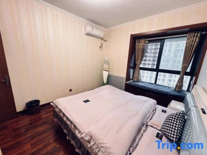 2 Bedrooms Suite with lake view