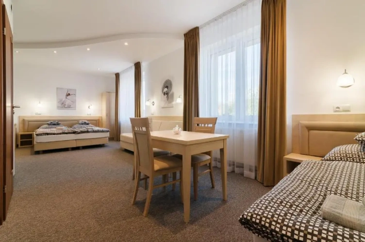 Deluxe Quadruple room