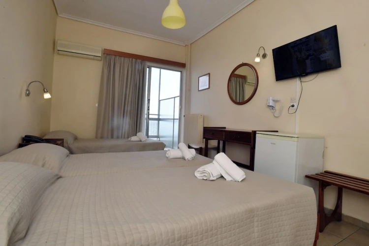 Standard Triple room with balcony and with sea view