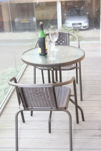 Large luxury 2 bed 2 bath-Pym Court
