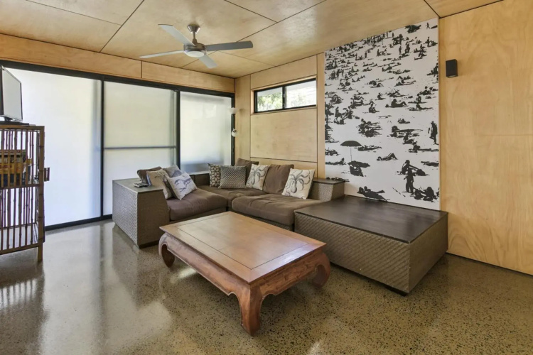 Pandanus Retreat