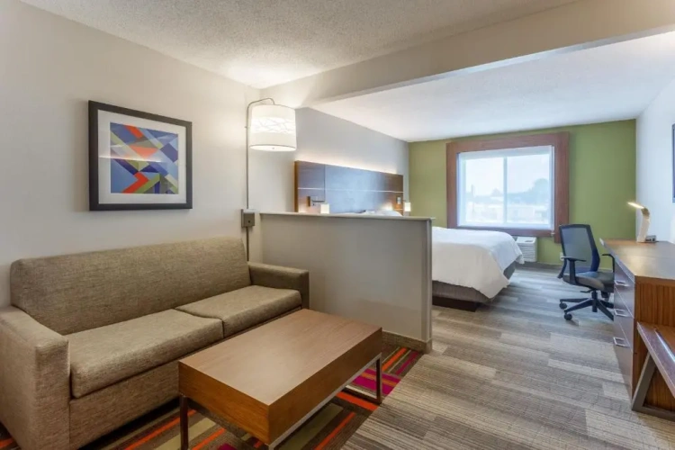 1 Bedroom Suite