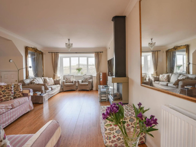 9 St Georges Hill