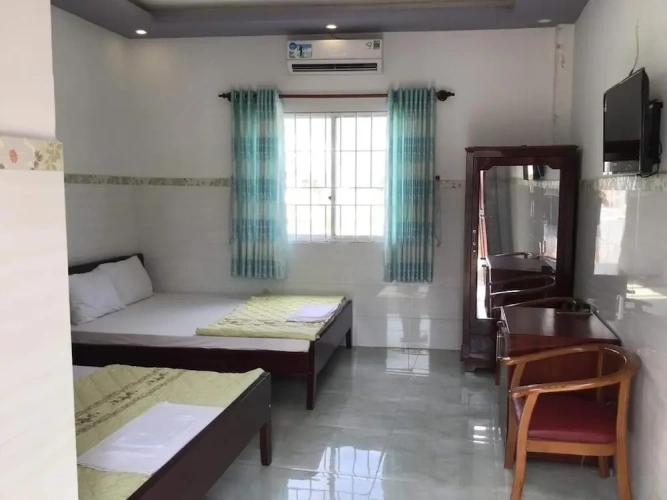 Standard Triple Family room
