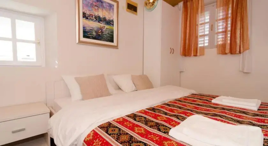 Luxury Old Town Apartments