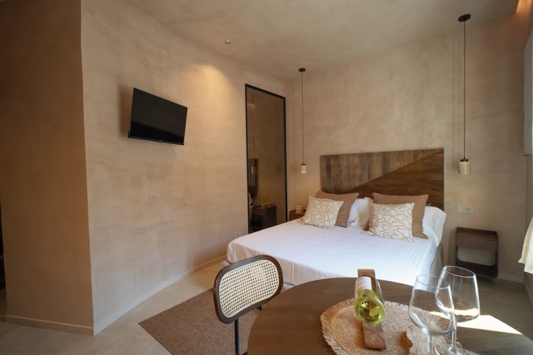 Superior Double room with city view