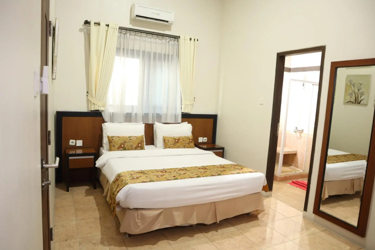 Grand Ussu Hotel & Convention