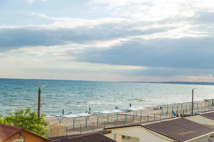 Standard Triple room with sea view