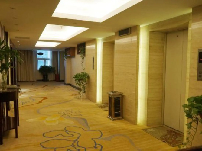Dongfang Yuehai Hotel