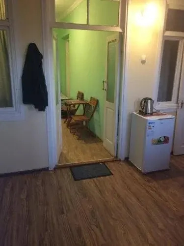 Hostel Temuri