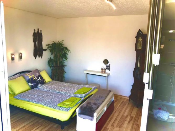 Spacious Apartment with Lake View | 35
