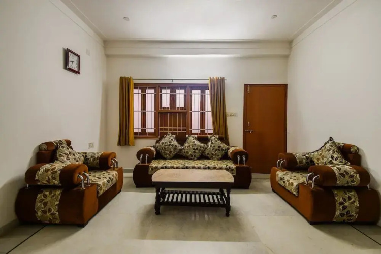 Mangal Apartment by OYO Rooms