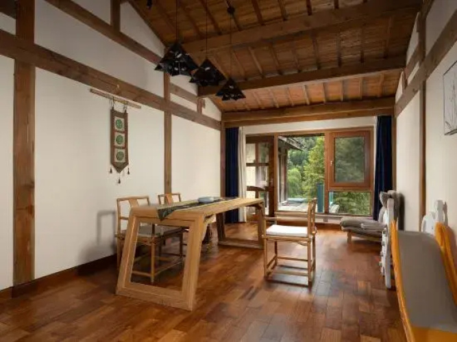Anji Eraser Hot Spring B&B