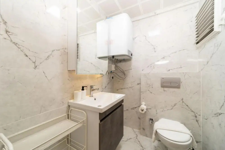Pleasant Flat With Shared Pool in Kepez