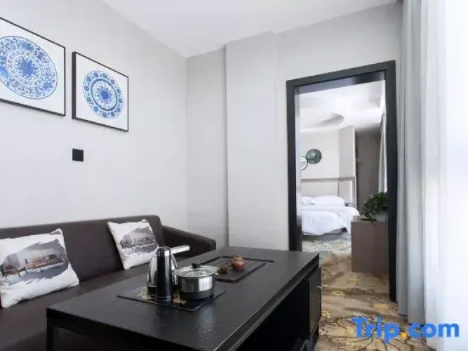 Double Suite