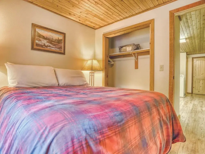 Cedarwood Lodge