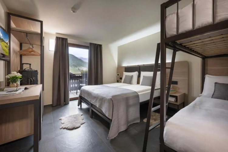 Standard Quadruple room