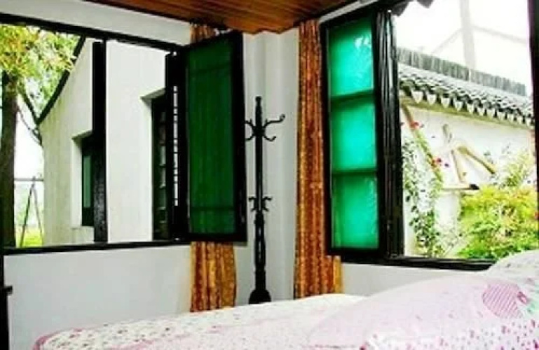 Lotus Root Inn- Xitang