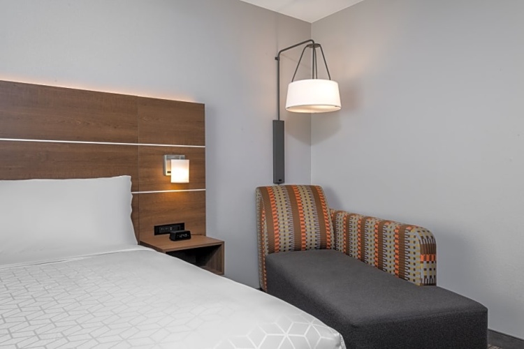 1 Bedroom Double Suite
