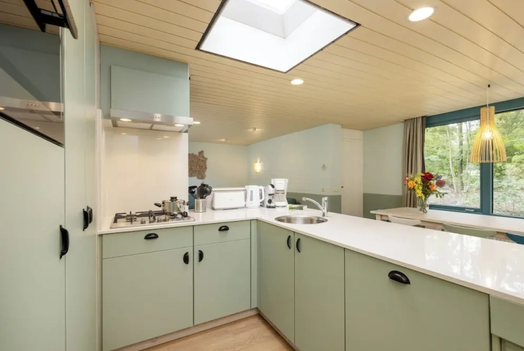 4 Bedrooms Premium Cottage