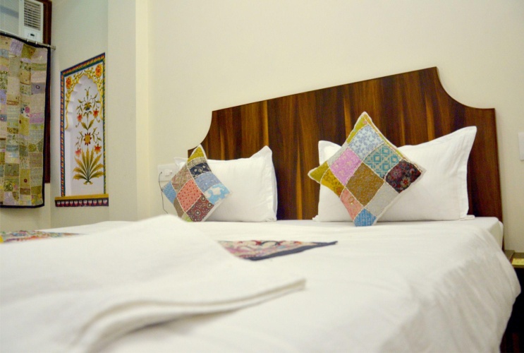 Deluxe Single room